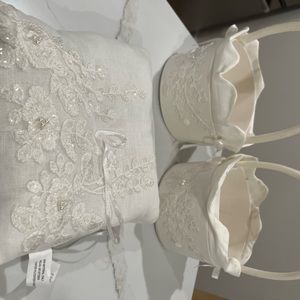Flower girl baskets and ring bearer pillow set